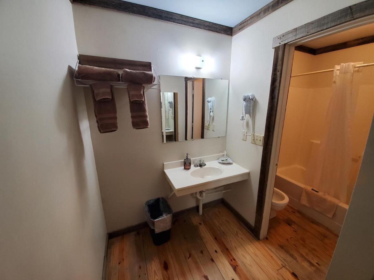 Jamesport Inn Экстерьер фото