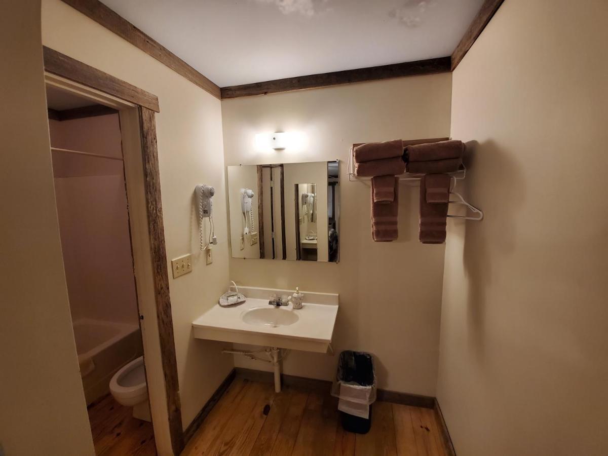 Jamesport Inn Экстерьер фото